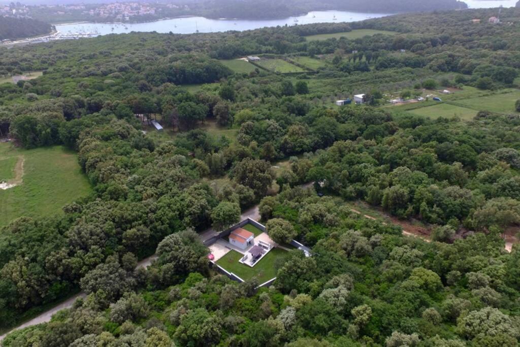 Apartment In Park Forest Soline Near The Sea Пєщана-Увала Екстер'єр фото